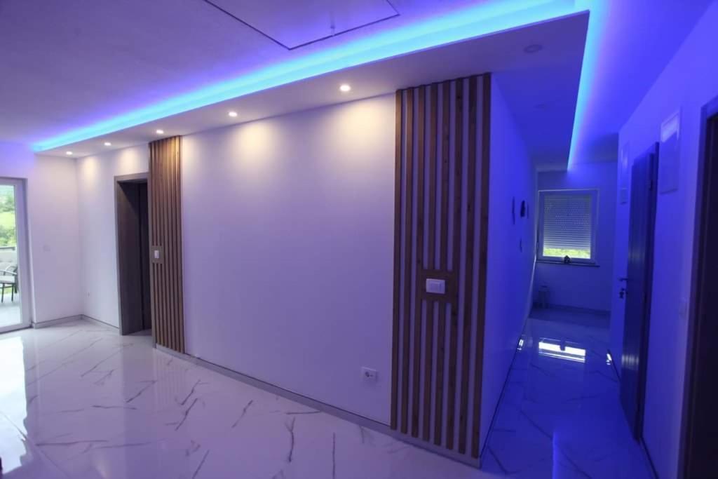 Apartmani Venecia Prozor Экстерьер фото