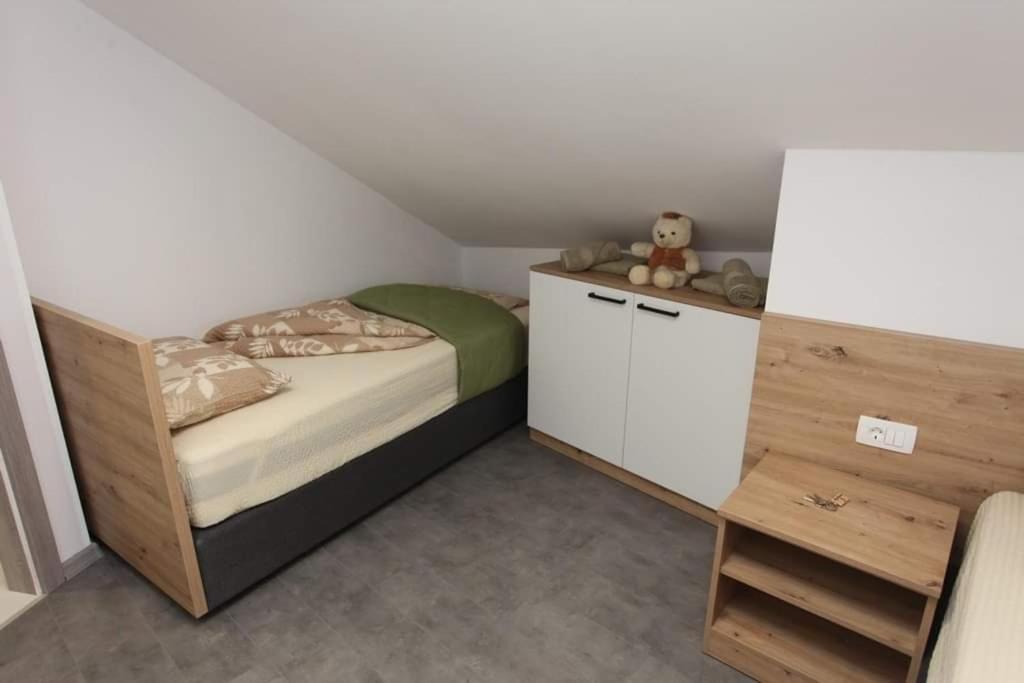 Apartmani Venecia Prozor Экстерьер фото